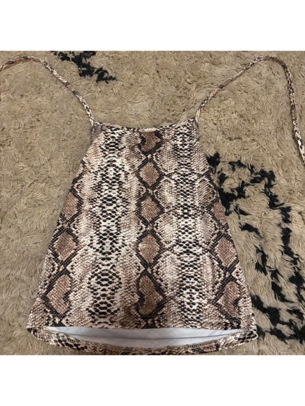 SHEIN brown and beige snake print crop top in a size 6 #animalprint #trendy